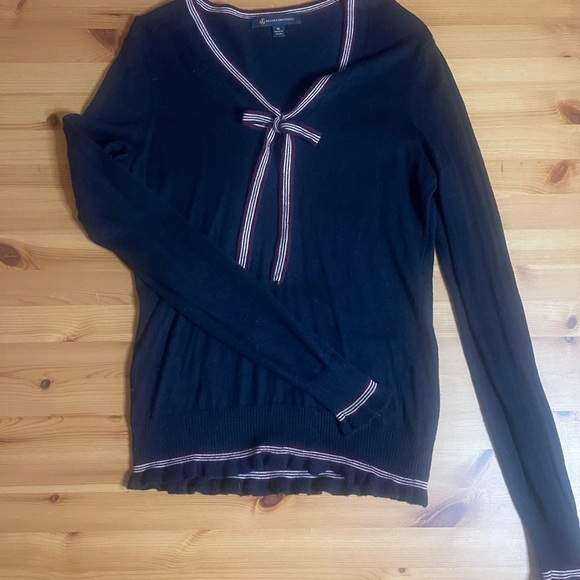 Navy Brooks Brother’s Sweater with bow and red and white detailing - Picture 1 of 3